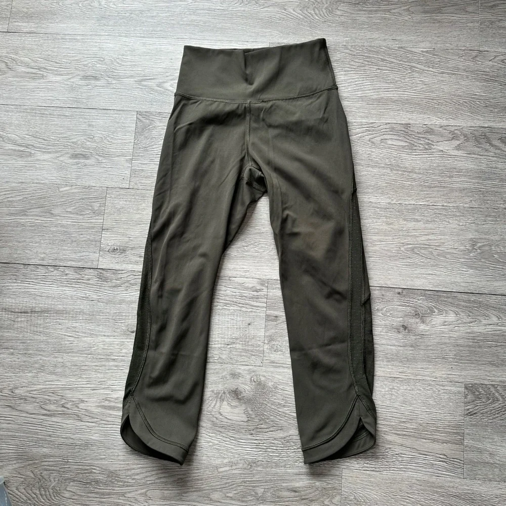 Lululemon Olive Green wunder under Crop II Leggings Womens Size‎ 4 Activewear